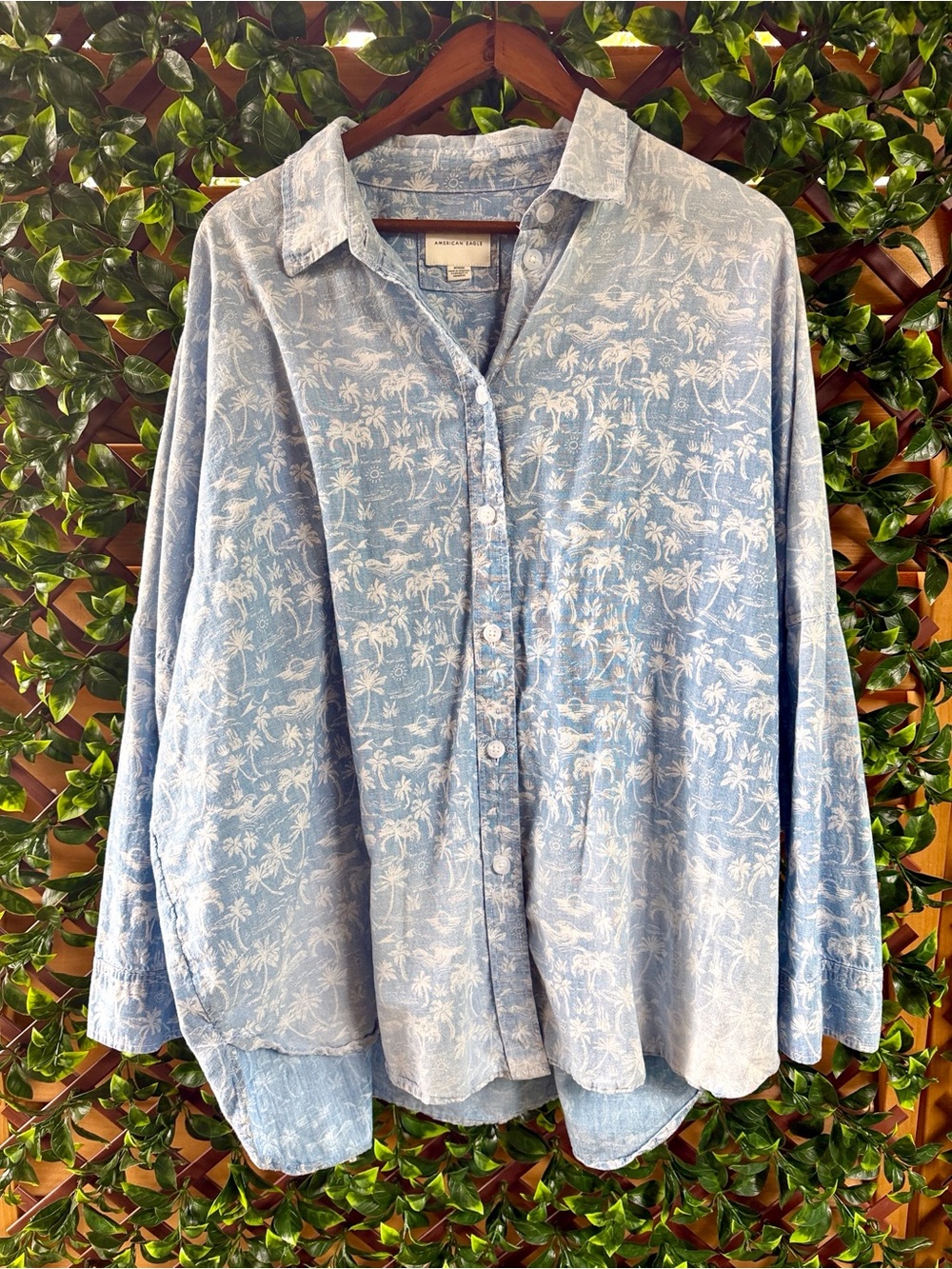 American Eagle Outfitters Light Blue and White Palm-Print Button Down Shirt